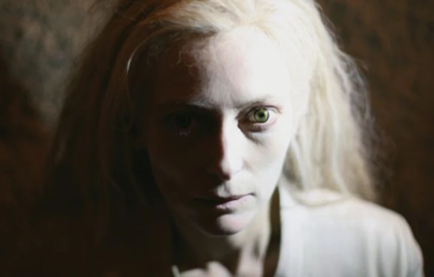 Tilda Swinton en solo-los-amantes-sobreviven