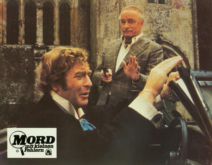 Michael Caine y Laurence Olivier en La Huella (Fotograma alemán)