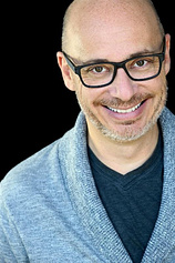 picture of actor Paul Tigue