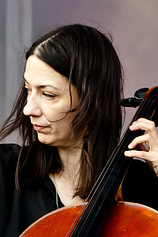 photo of person Julia Kent