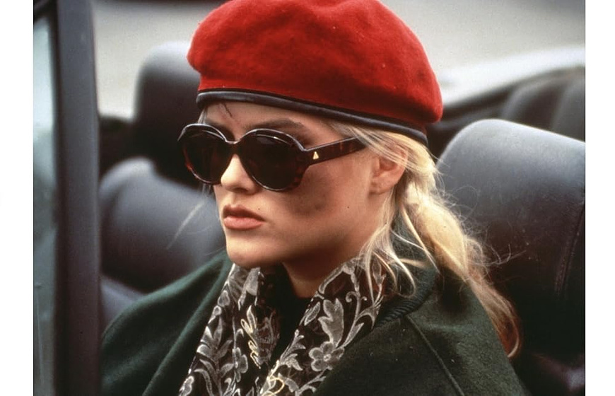 Anna Nicole Smith en una-mujer-peligrosa-1995