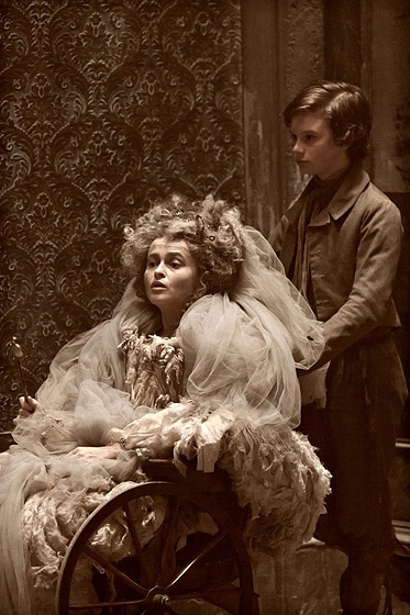 Helena Bonham Carter y Toby Irvine en Grandes Esperanzas