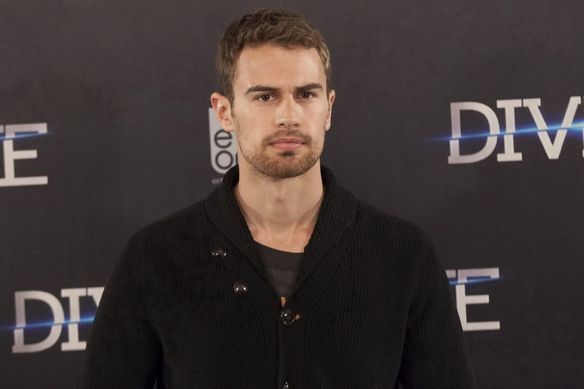 Theo James en Divergente (Premiere en Madrid. Abril 2014)
