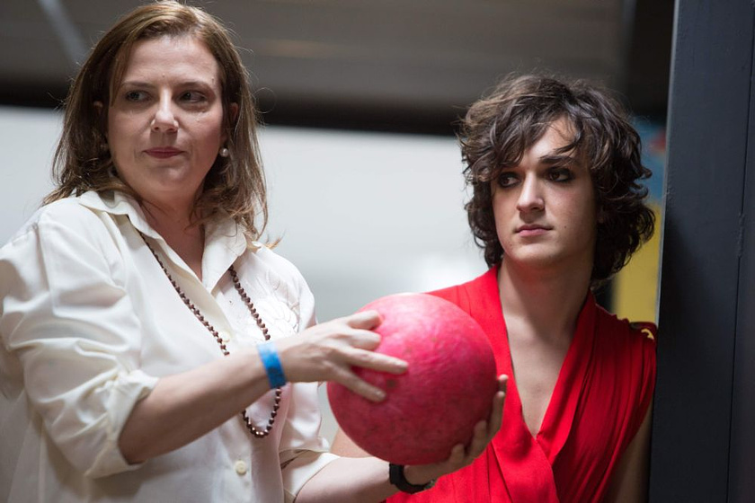 Naomi Nero y Daniela Nefussi en Madre sólo hay una