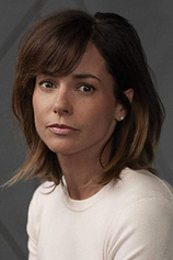 picture of actor Stephanie Szostak