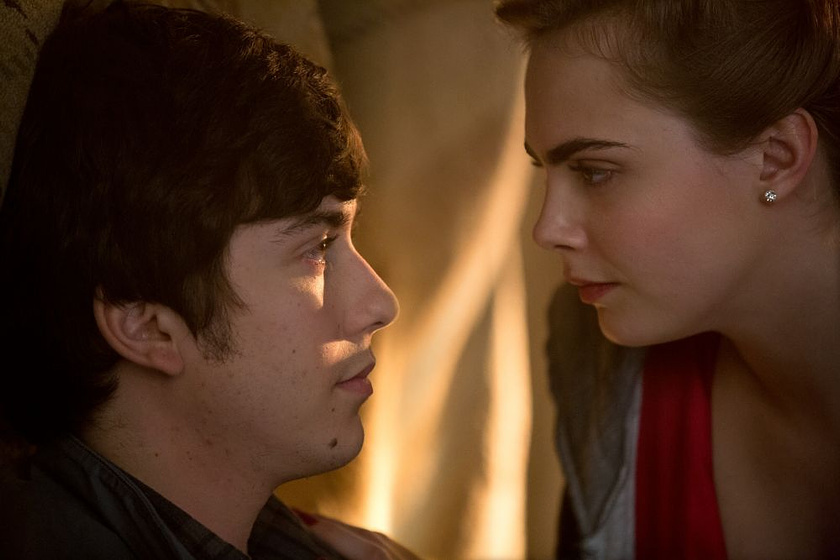 Nat Wolff y Cara Delevingne en Ciudades de papel