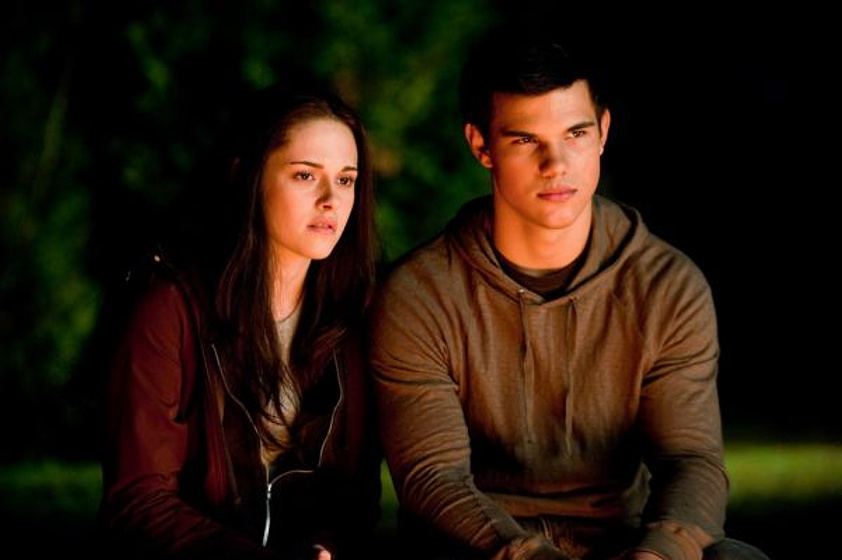 Kristen Stewart y Taylor Lautner en La saga Crepúsculo: Eclipse