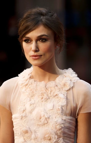 Keira Knightley en anna-karenina (Premiere en Londres. Diciembre 2012)