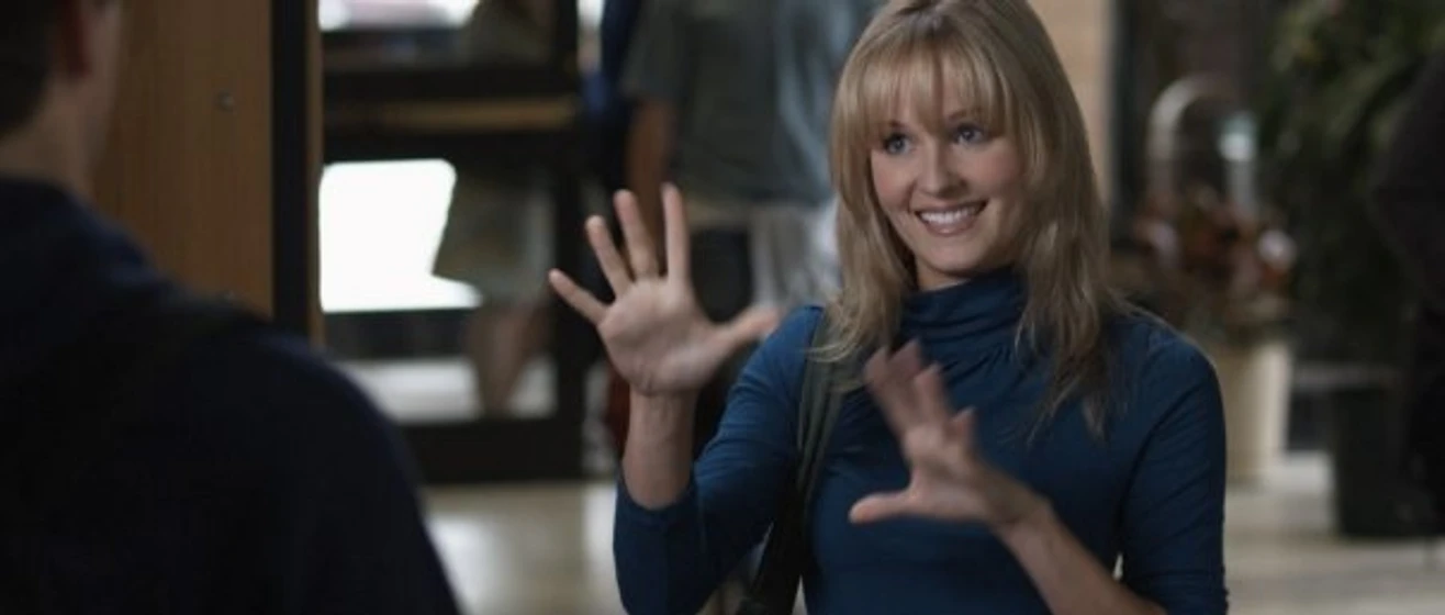 Sara Fletcher en the-hammer