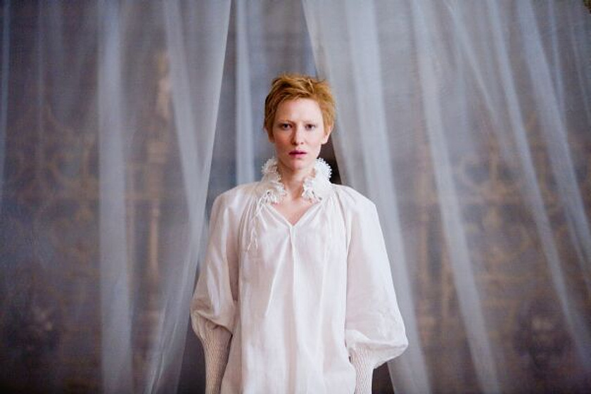 Cate Blanchett en Elizabeth. La Edad de Oro