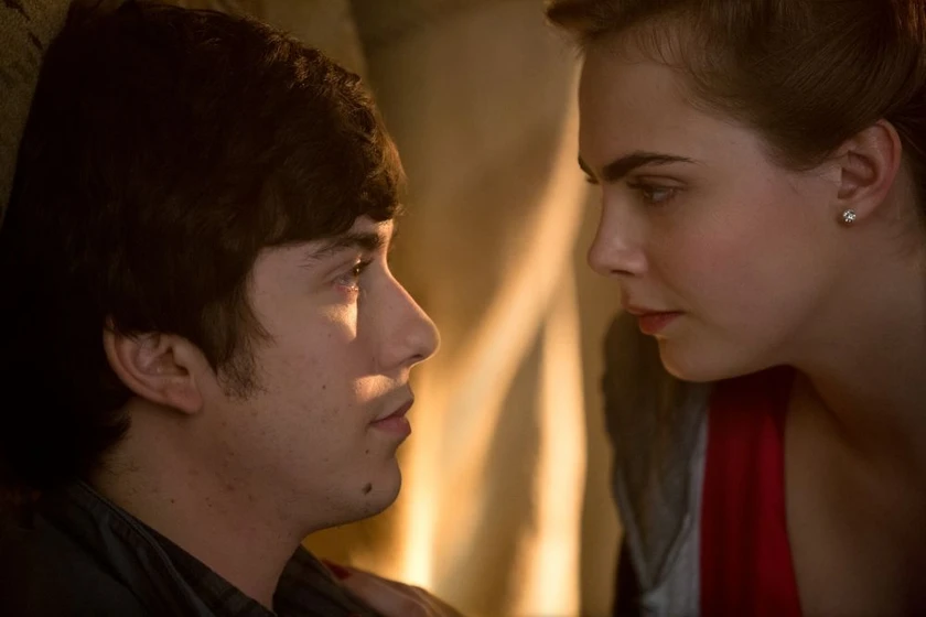 Nat Wolff y Cara Delevingne en ciudades-de-papel