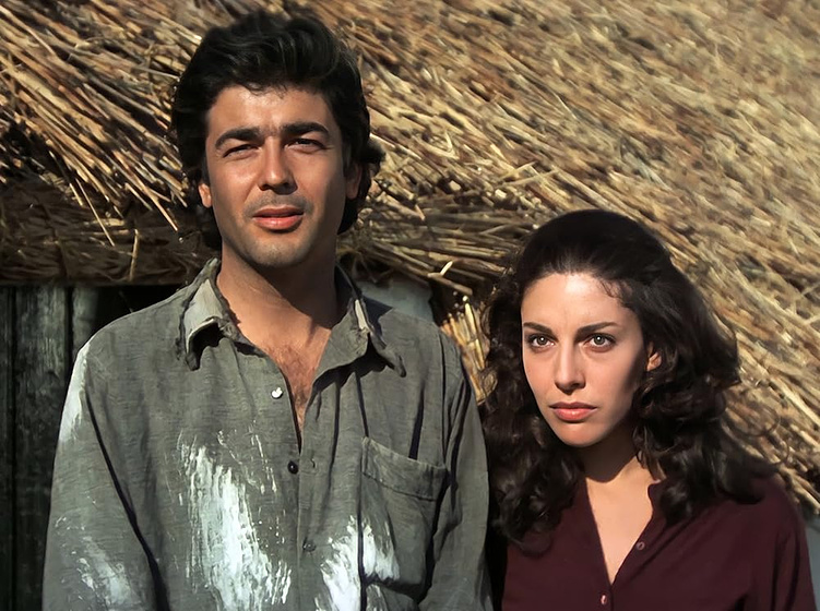 Charo López y Máximo Valverde en Manuela