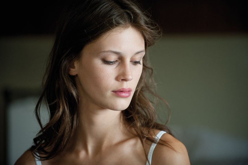 Marine Vacth en Joven y Bonita