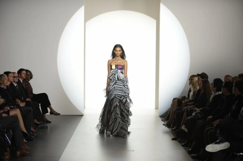 Liya Kebede en flor-del-desierto