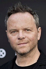 photo of person Noah Hawley