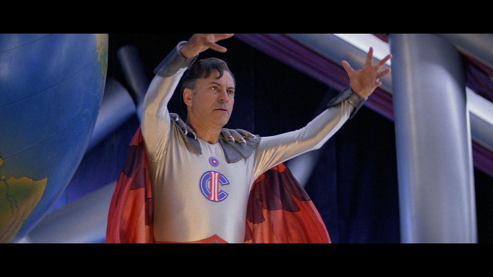 Alan Arkin en The Return of Captain Invincible
