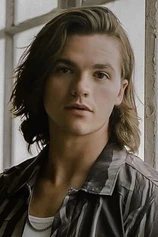 Foto de Joel Courtney