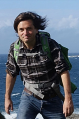 photo of person Simon Hunter
