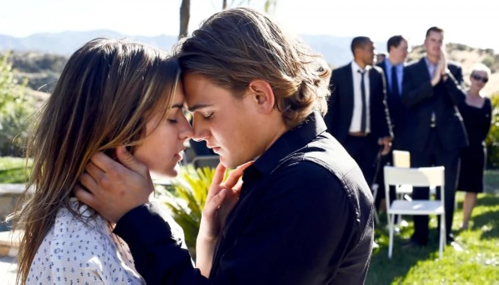 Brianna Joy Chomer y Carson Boatman en diagnostico-obsesion