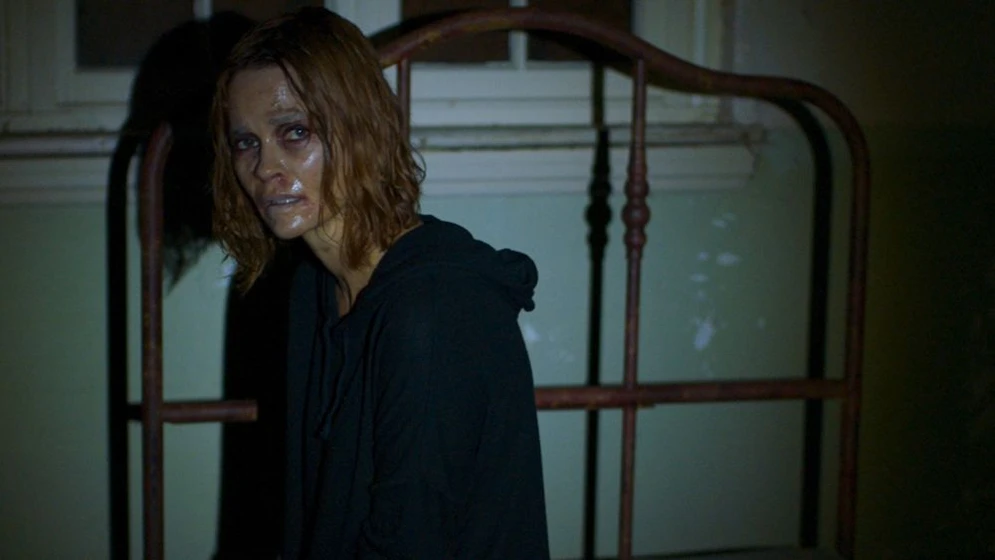 Nathalie Boltt en demonic-e36f0b99-7383-442b-a6ef-968d67363068