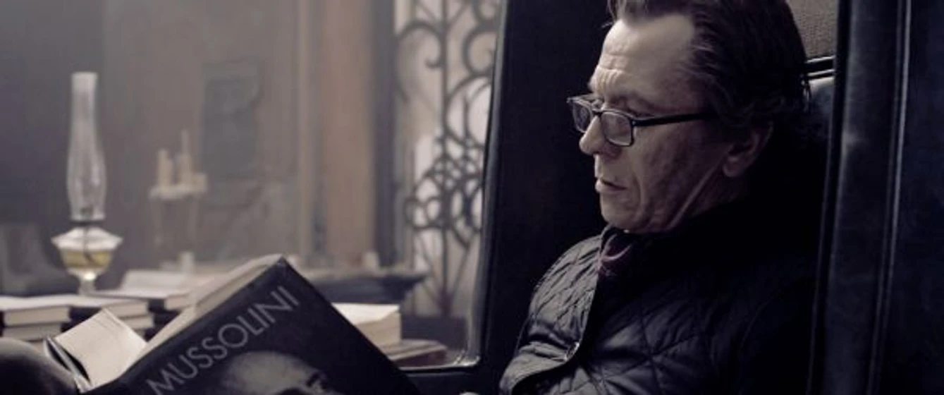 Gary Oldman en el-libro-de-eli