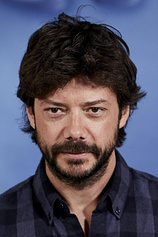 picture of actor Álvaro Morte