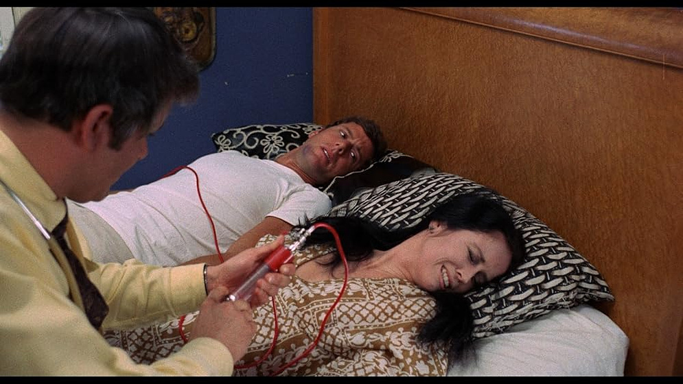 Michael Murphy [I] y Judy Lang en conde-yorga-vampiro