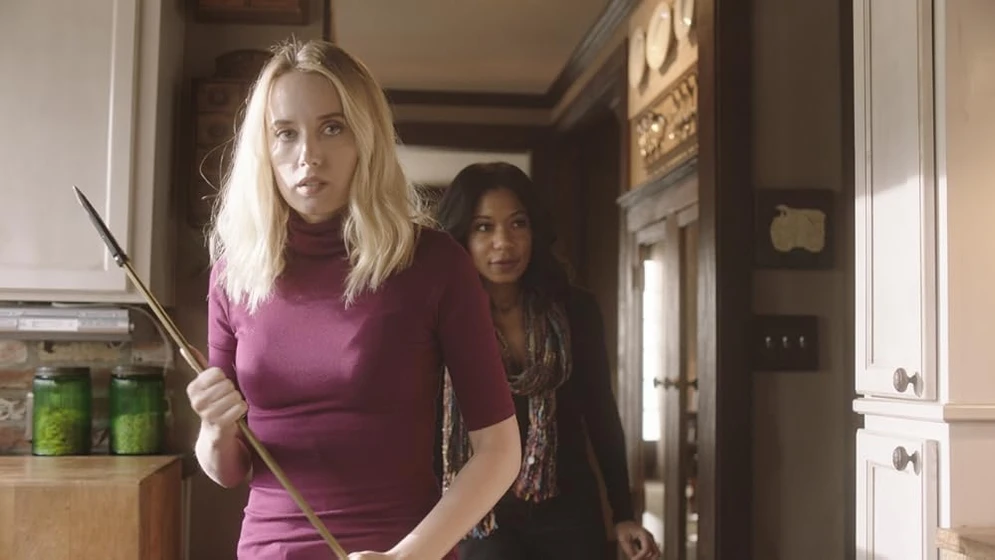 Megan Park y Karina Willis en la-verdad-sobre-mi-madre