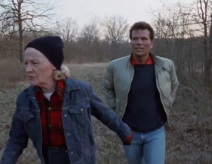 Patrick Wayne y Bennie Lee McGowan en revenge-1986