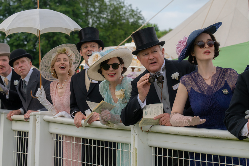 Elizabeth McGovern, Hugh Bonneville, Laura Carmichael, Michelle Dockery y Harry Hadden-Paton en Downton Abbey: El Gran Final