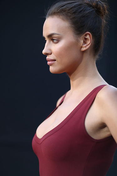 Irina Shayk en Hércules (Premiere en Los Angeles. Julio 2014)
