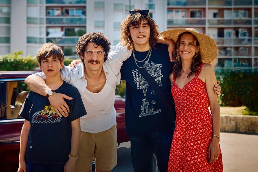 Louis Garrel, Camille Cottin, Alexis Rosenstiehl y Simon Boublil en tiempos-de-ilusion