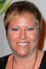 photo of person Elizabeth Sarnoff