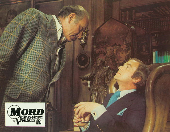 Michael Caine y Laurence Olivier en La Huella (Fotograma alemán)