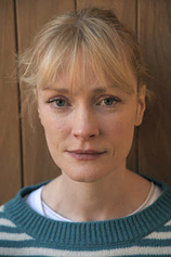 picture of actor Claire Skinner