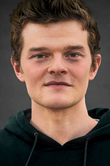 picture of actor Robert Aramayo