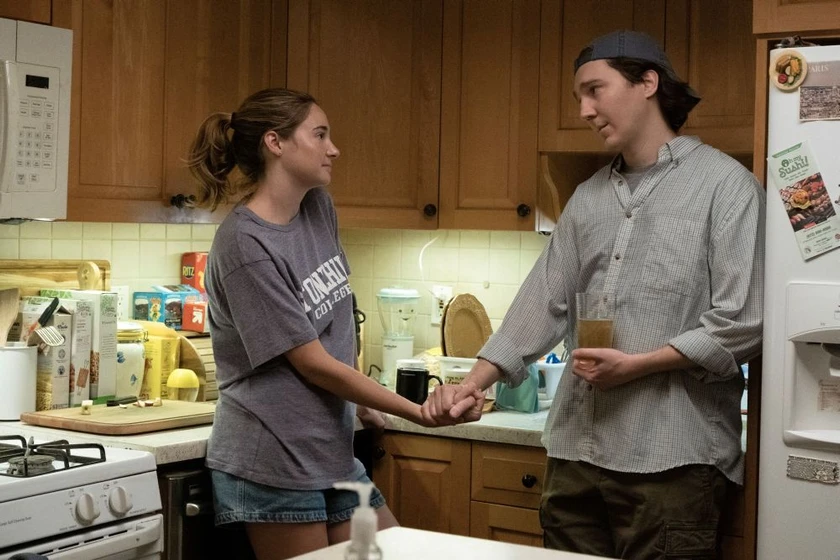 Paul Dano y Shailene Woodley en golpe-a-wall-street