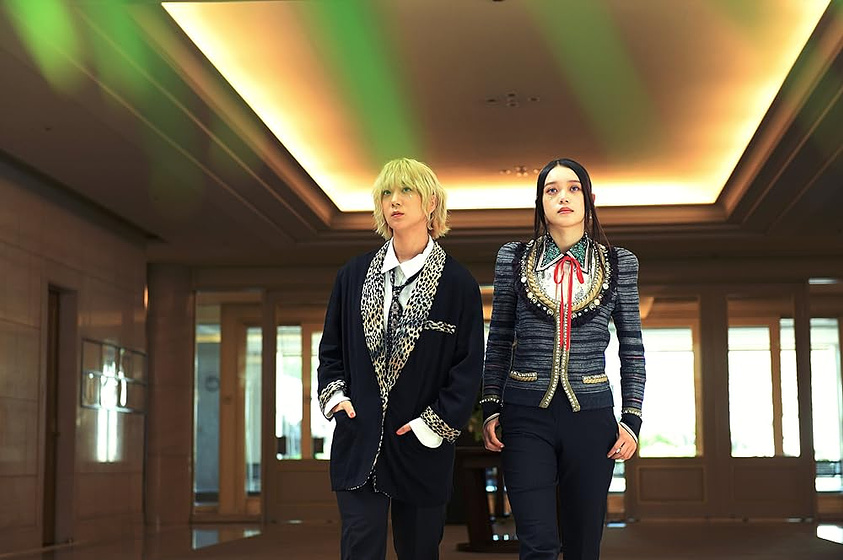 Akari Takaishi y Saori Izawa en Baby Assassins: Nice Days