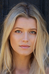 photo of person Lily Travers
