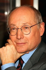 photo of person Stefan Aust