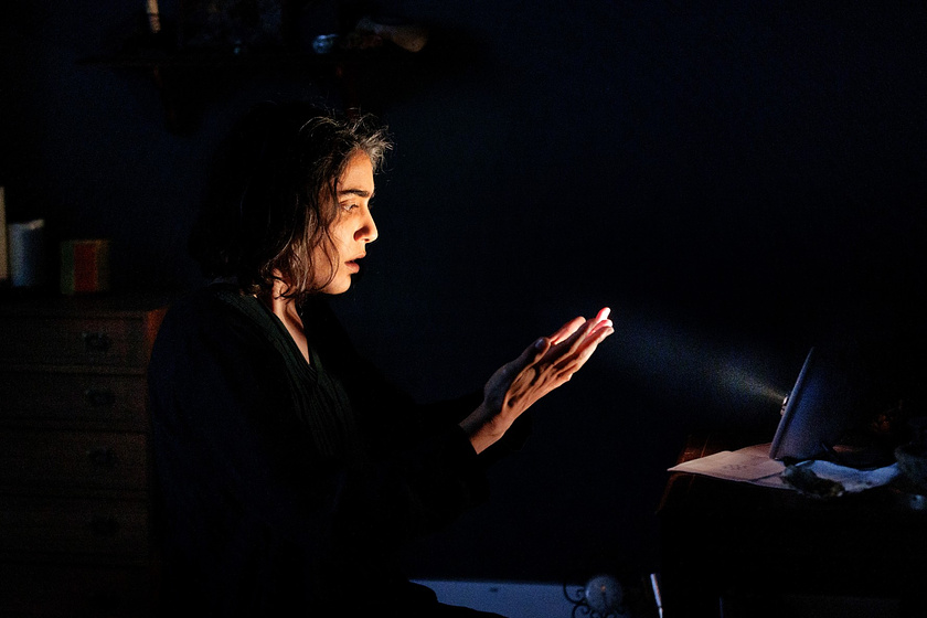 Tala Al Deen en The Light