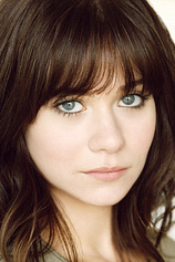 photo of person Amanda Leighton