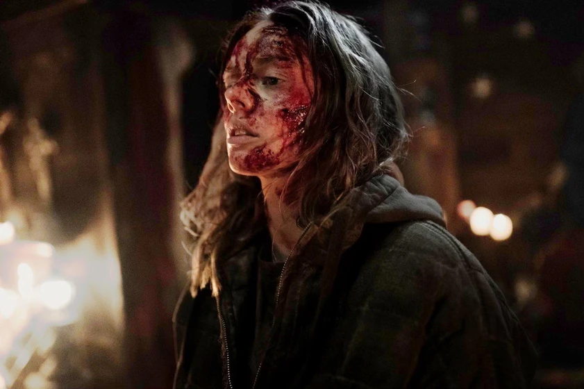 Samara Weaving en azrael