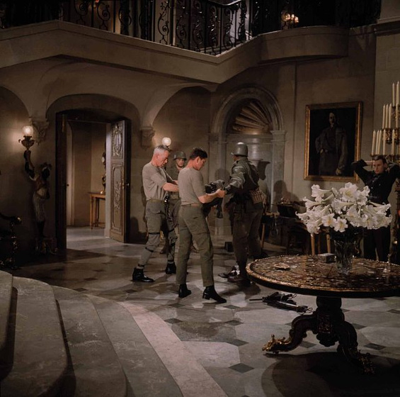 Lee Marvin y Charles Bronson en Doce del Patíbulo