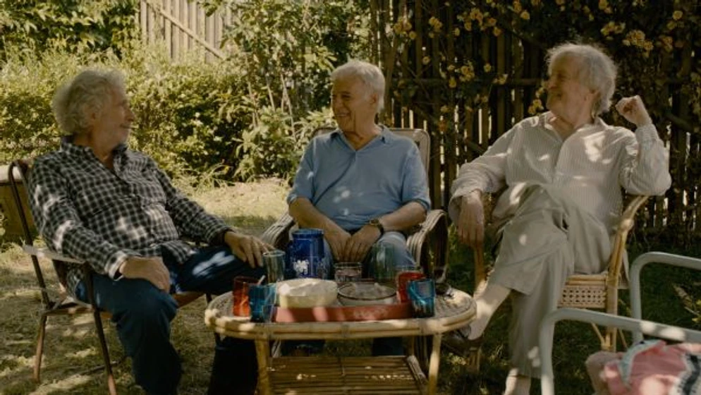 Claude Rich, Guy Bedos y Pierre Richard en y-si-vivimos-todos-juntos