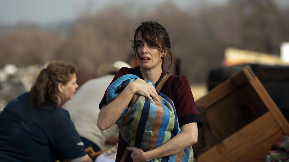 Paz Vega en frente-al-tornado