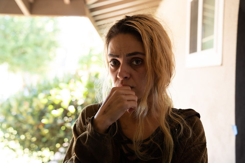 Mila Kunis en 4 Días