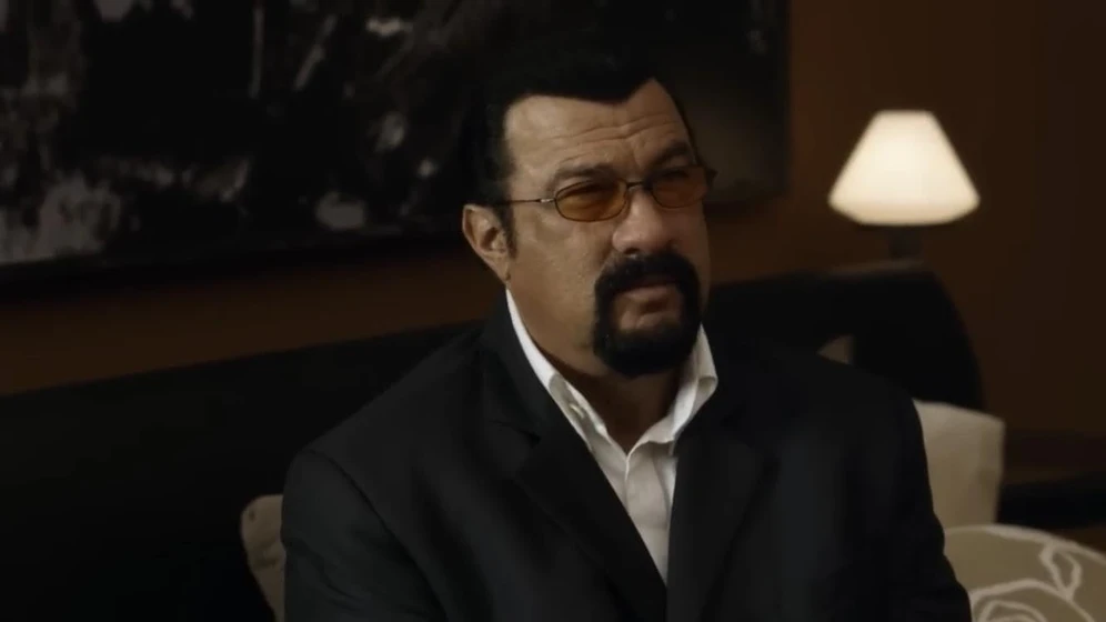 Steven Seagal en muy-duro-de-matar