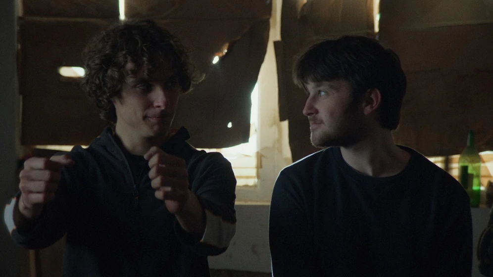 Lav Novosel y Andrija Zunac en sandbag-dam