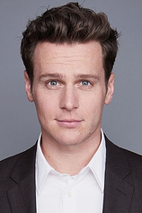 photo of person Jonathan Groff